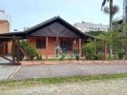 Casa / Sobrado para Venda em Tramandaí/RS Centro 5 Quartos