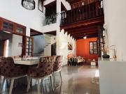 Casa / Sobrado para Venda em Ubatuba/SP Centro 4 Quartos