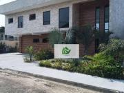 Casa / Sobrado para Venda em Ubatuba/SP Centro 4 Quartos