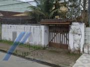 Casa / Sobrado para Venda em Ubatuba/SP Estufa I 2 Quartos