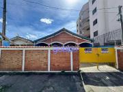 Casa / Sobrado para Venda em Ubatuba/SP Estufa I 3 Quartos