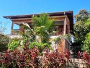 Casa / Sobrado para Venda em Ubatuba/SP Ressaca 4 Quartos