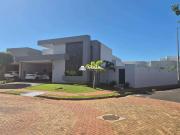 Casa / Sobrado para Venda em Uberaba/MG Estância dos... Casa / Sobrado para Venda em Uberaba/MG Estância dos...