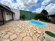 Casa / Sobrado para Venda em Uberaba/MG Mercês 4 Quartos