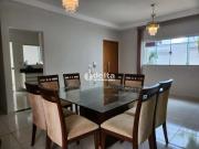 Casa / Sobrado para Venda em Uberlândia/MG Bosque dos...