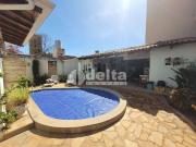 Casa / Sobrado para Venda em Uberlândia/MG Centro 4 Quartos