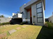 Casa / Sobrado para Venda em Uberlândia/MG Jardim Colina...