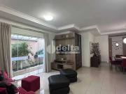 Casa / Sobrado para Venda em Uberlândia/MG Jardim...