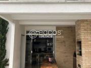 Casa / Sobrado para Venda em Uberlândia/MG Laranjeiras 3...
