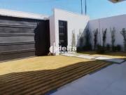 Casa / Sobrado para Venda em Uberlândia/MG Laranjeiras 3...