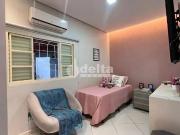Casa / Sobrado para Venda em Uberlândia/MG Luizote de...