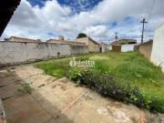 Casa / Sobrado para Venda em Uberlândia/MG Marta Helena...