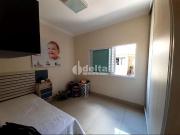 Casa / Sobrado para Venda em Uberlândia/MG Pampulha 3...