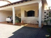 Casa / Sobrado para Venda em Uberlândia/MG Umuarama 3...