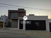 Casa / Sobrado para Venda em Varginha/MG Parque Mariela...