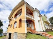 Casa / Sobrado para Venda em Viamão/RS Centro 3 Quartos