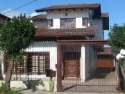 Casa / Sobrado para Venda em Viamão/RS Centro 4 Quartos