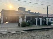 Casa / Sobrado para Venda em Xangri Lá/RS Centro 3 Quartos