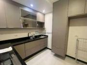 Casa sobrado reformada com 3 quartos sendo uma suíte, 2...