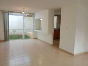 Casa sobre av. hidalgo, de 3 niveles, 4 recamaras,...