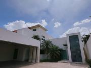 Casa Sobre Avenida Monterreal, Merida,yucatan,mexico
