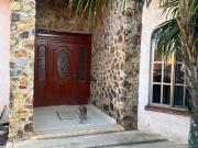 Casa sobre el Boulevard de Las Naciones