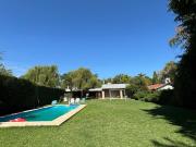 CASA SOBRE LOTE DE 18 POR 70 EN CITY BELL