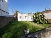 Casa sobre lote de 300 m2 a refaccionar en Villa Bosch!