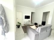 Casa Sobreposta à Venda – 3 Dormitórios com Entrada...