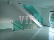 Casa Sobreposta à venda na Aparecida em Santos !