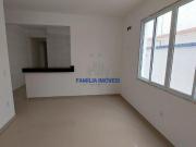 Casa sobreposta baixa à venda 3 suites quintal Aparecida...