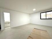 Casa Sobreposta Baixa Nova no Embaré – 110m² com Lazer...