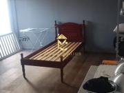 Casa sobreposta na Estrada Barreiro para locaÃ§Ã£o