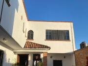 CASA SOLA CON ALBERCA EN MIRAVAL
