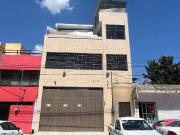 Casa sola con bodega en venta en Benito Juárez