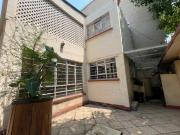 Casa sola con excelente ubicacion Amores Del Valle Sur