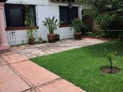 Casa sola de un nivel en renta en Lomas de Cortes