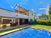 Casa sola dentro de fraccionamiento con estricta vigilancia