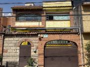 Casa sola en Barrio 18, Xochimilco frente Parque...