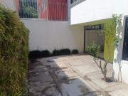 casa sola en calle cerrada, cerca Periférico, 2...