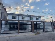 Casa sola en esquina en renta | Ocho Cedros, Toluca