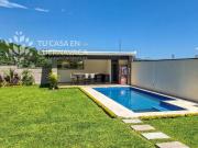 Casa Sola en Fraccionamiento. Xochitepec, 4 recámaras, 4...