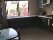 CASA SOLA EN FRACCIONAMIENTO ZONA DORADA.!