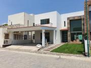 Casa Sola en José G Parres Jiutepec ARI 897 Cs