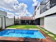 CASA SOLA EN LAS PALMAS IMPONENTE DISEÑO