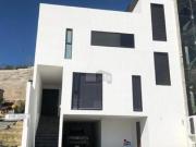 Casa sola en renta en Moncayo, Residencial Lago Esmeralda