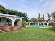 Casa sola en UN SOLO NIVEL en Jardines de Cuernavaca