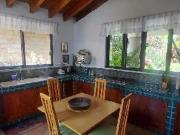 CASA SOLA EN VENTA $4,900,000 CON BUEN JARDÍN EN...