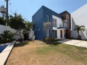 Casa sola en venta centro de Jiutepec con alberca