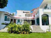 Casa sola en venta Club deportivo